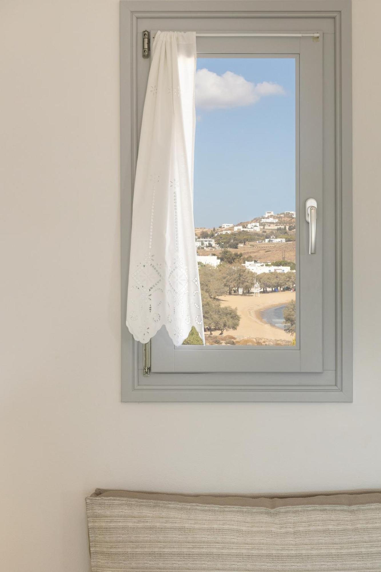 Paros Melodia Apartments Logaras Exterior foto